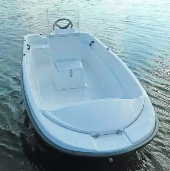 Стеклопластиковая лодка Пингвин с консолью (тримаран) в Ульяновске