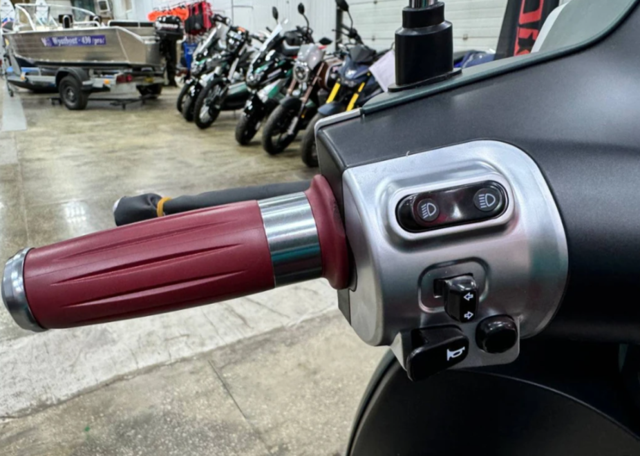 Скутер PROMAX Miami 240 (49) в Ульяновске