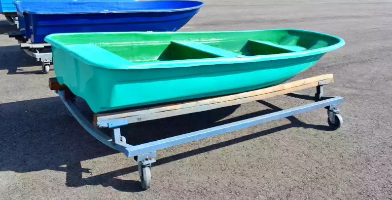 Стеклопластиковая лодка Старт (тримаран) в Ульяновске