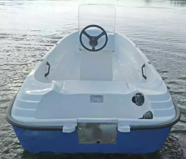 Стеклопластиковая лодка Пингвин с консолью (тримаран) в Ульяновске