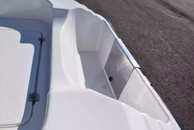 Стеклопластиковая лодка Пингвин (тримаран) в Ульяновске