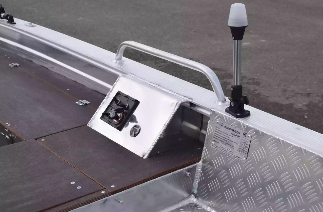 Алюминиевая лодка Wyatboat-390РМ в Ульяновске