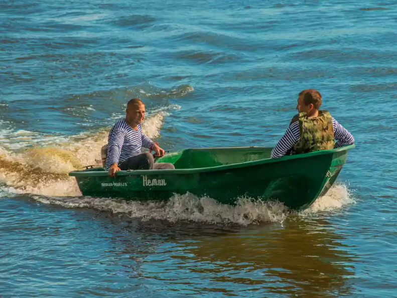 Стеклопластиковая лодка Neman-340 (тримаран) в Ульяновске
