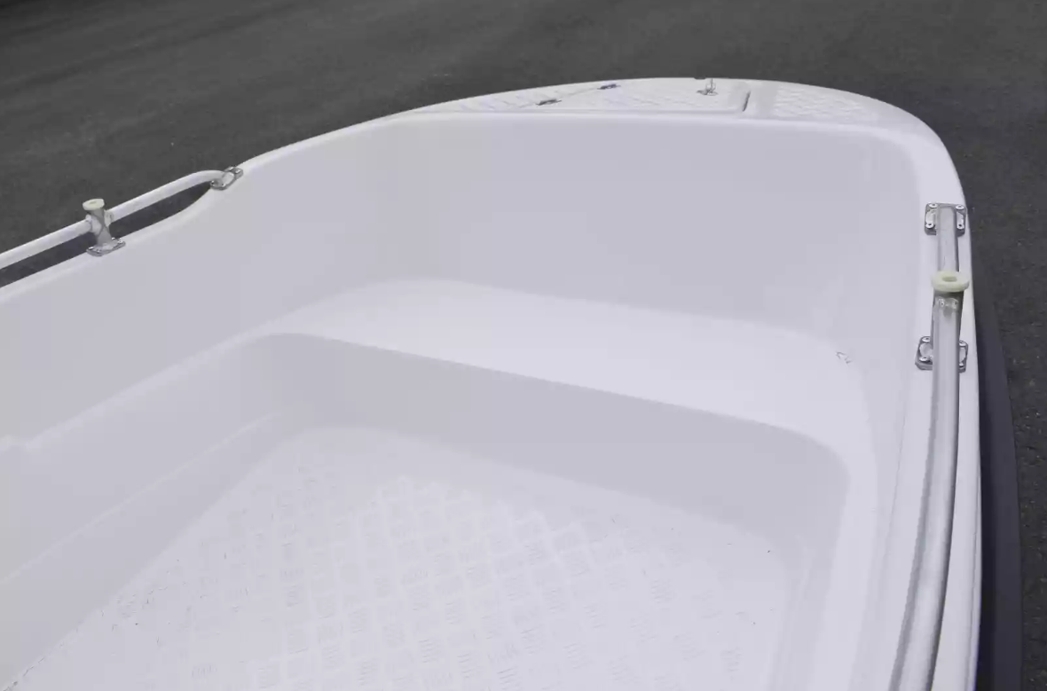 Стеклопластиковая лодка Пингвин New (тримаран) в Ульяновске