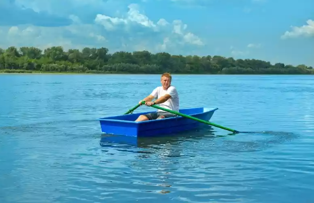 Стеклопластиковая лодка Малютка в Ульяновске