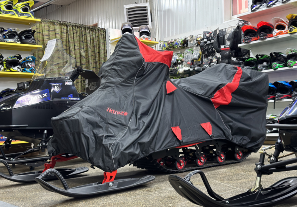 Чехол транспорт. снегохода IKUDZO HUNTER черно-красный Оксфорд ПРЕМИУМ качества с лого IKUDZO в Ульяновске