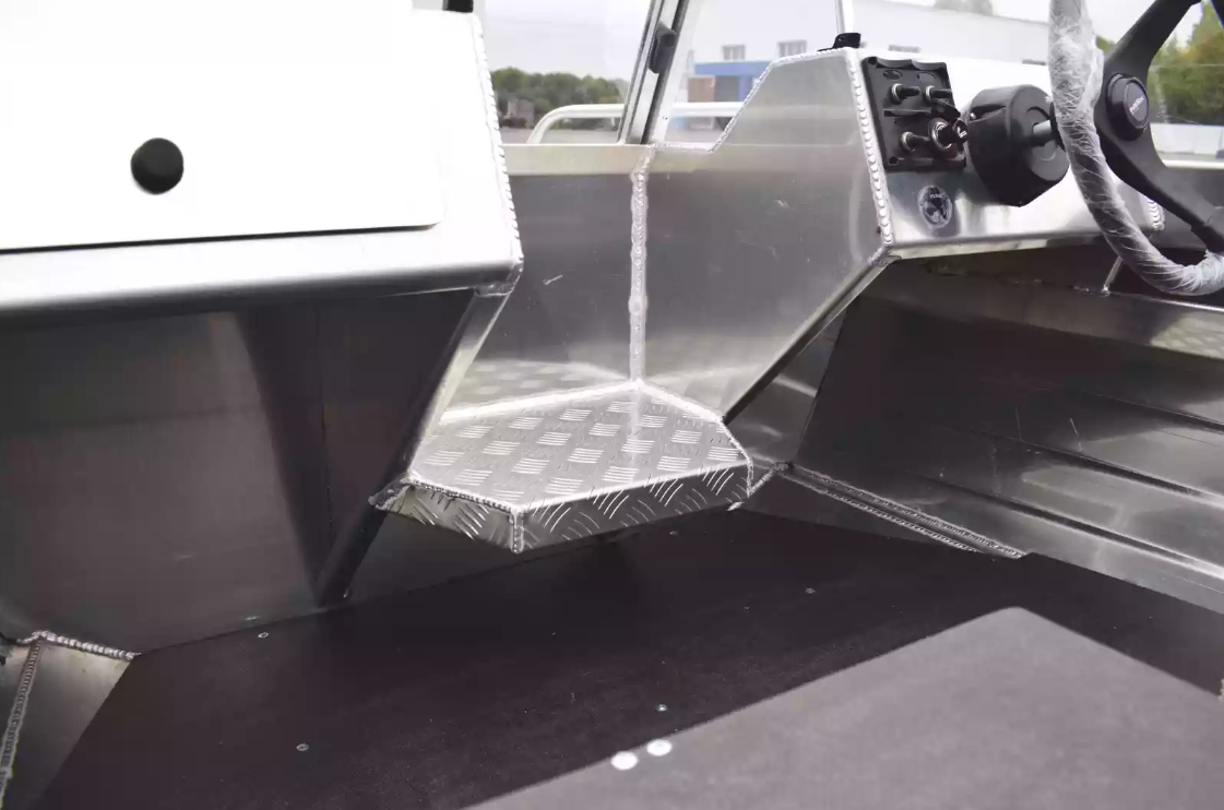 Алюминиевая лодка  Neman-400 PRO в Ульяновске