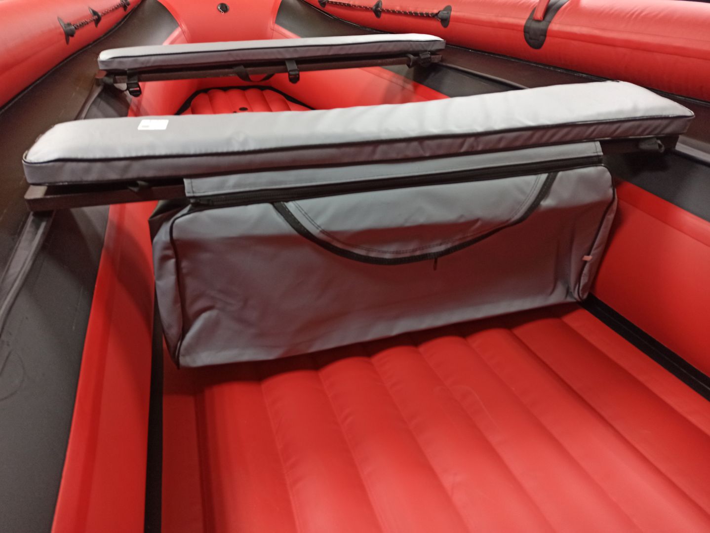 КОМПЛЕКТ МЯГКИХ НАКЛАДОК С СУМКОЙ ДЛЯ ЛОДОК 90Х20 СЕРЫЙ в Ульяновске