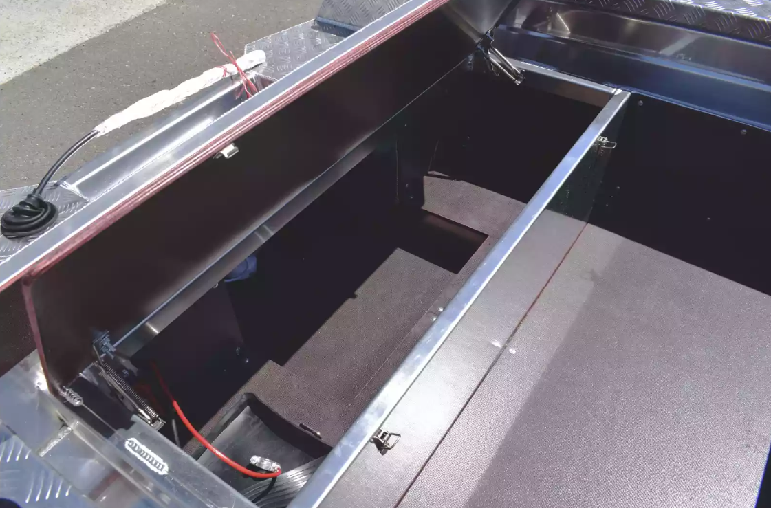 Алюминиевая лодка Wyatboat-390 DCM в Ульяновске