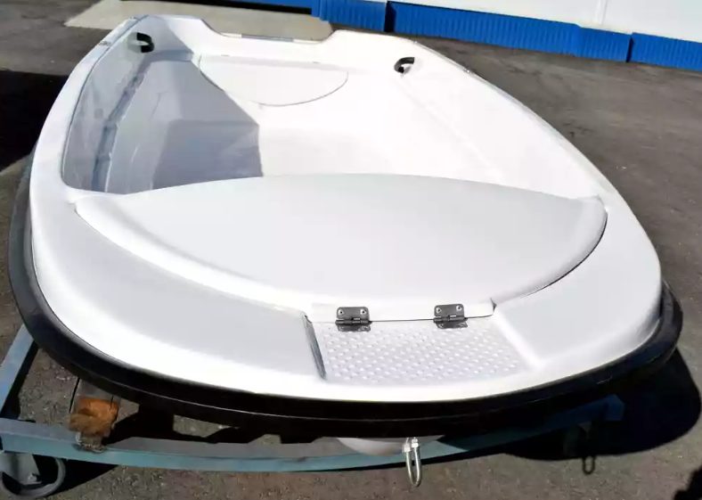 Стеклопластиковая лодка Пингвин (тримаран) в Ульяновске