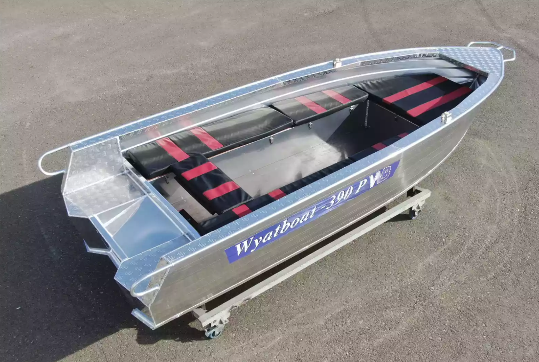 Алюминиевая лодка Wyatboat-390РМ увеличенный борт в Ульяновске