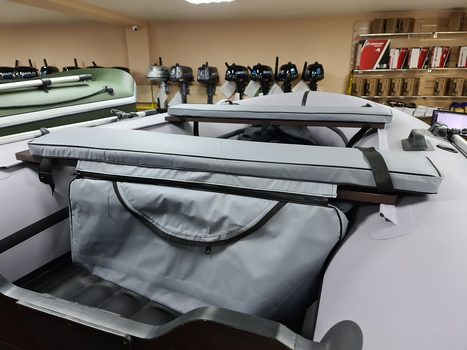 КОМПЛЕКТ МЯГКИХ НАКЛАДОК С СУМКОЙ ДЛЯ ЛОДОК 90Х20 СЕРЫЙ в Ульяновске