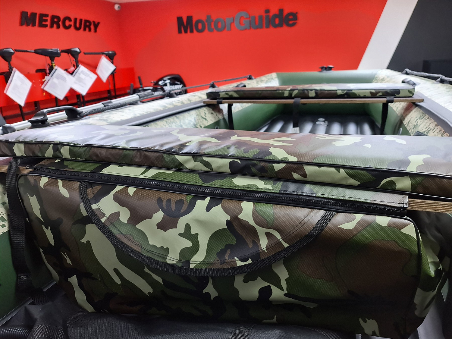 КОМПЛЕКТ МЯГКИХ НАКЛАДОК С СУМКОЙ ДЛЯ ЛОДОК 105Х20 КАМУФЛЯЖ в Ульяновске