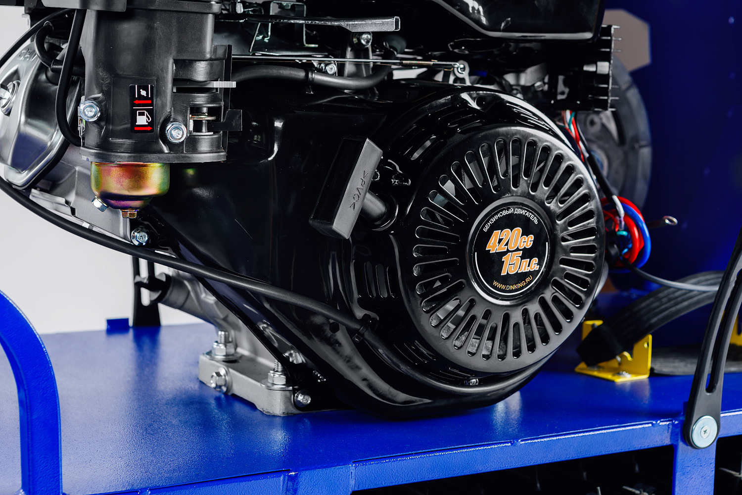 Мотобуксировщик SNOW DOG 17 с эл. запуском (DINKING) в Ульяновске