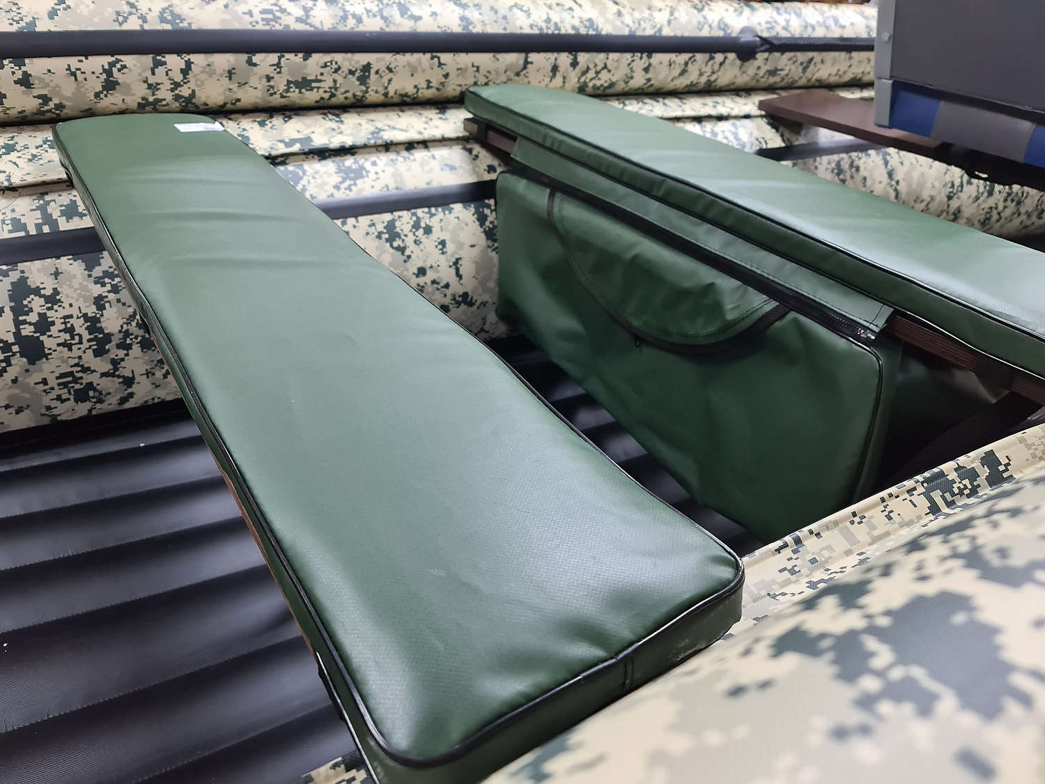 КОМПЛЕКТ МЯГКИХ НАКЛАДОК С СУМКОЙ ДЛЯ ЛОДОК 110Х20 ЗЕЛЕНЫЙ в Ульяновске