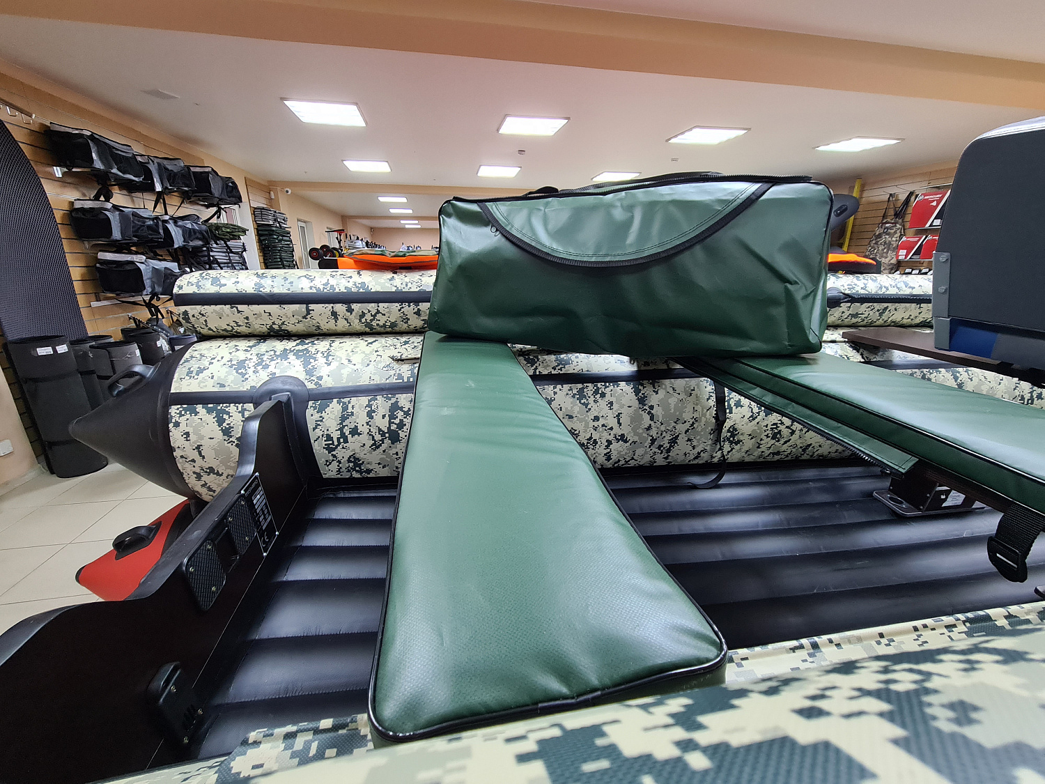 КОМПЛЕКТ МЯГКИХ НАКЛАДОК С СУМКОЙ ДЛЯ ЛОДОК 110Х20 ЗЕЛЕНЫЙ в Ульяновске